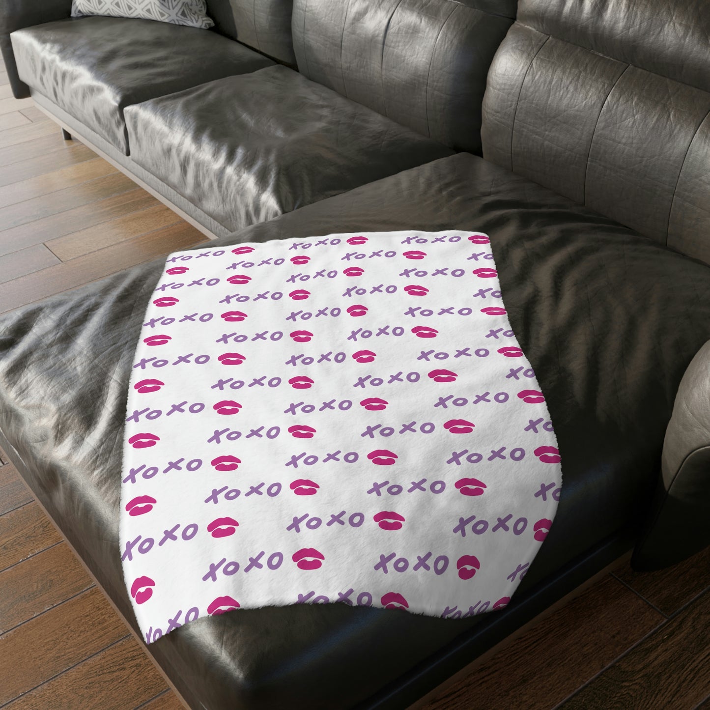 XOXO Velveteen Minky Blanket (Two-sided print)